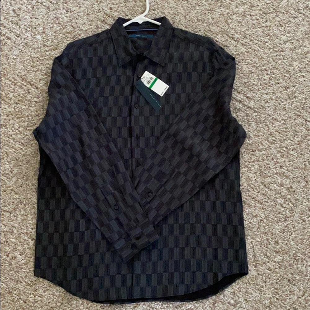 Perry Ellis men's button-up dress shirt. Size L/G